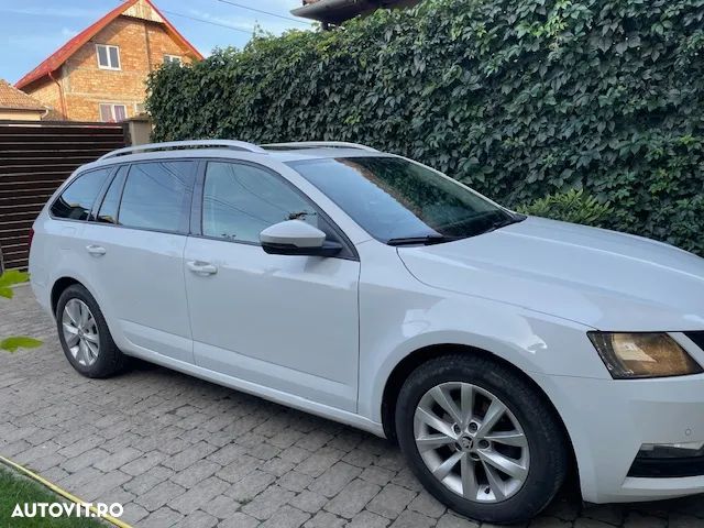 Skoda Octavia Combi Diesel 1.6 TDI Style - 3
