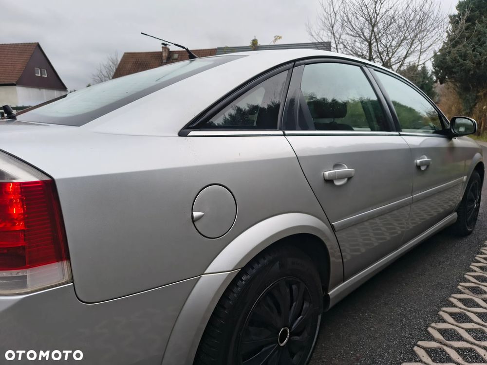 Opel Vectra 2.2 GTS - 12