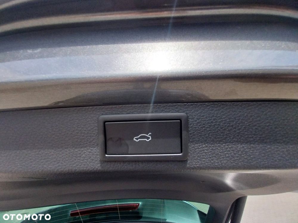 Skoda Karoq 1.5 TSI ACT Sportline DSG - 9