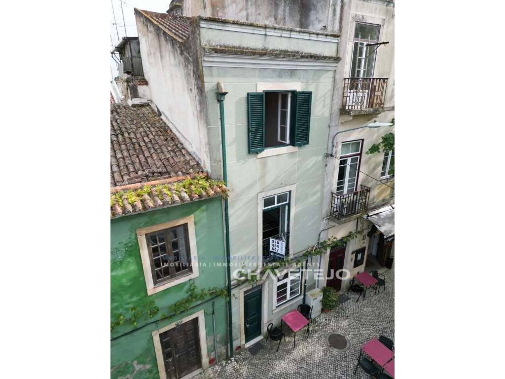 Encantador prédio tradicional de 3 pisos com terraço para venda em ... - Grande imagem: 2/32