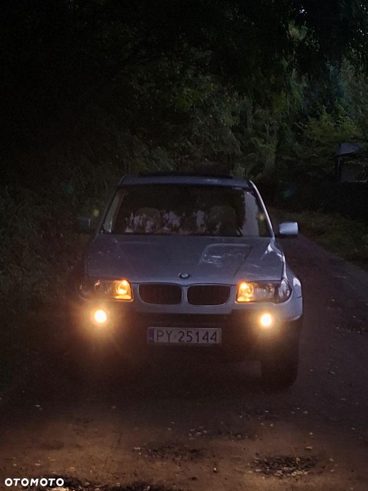 BMW X3 2.0d - 10