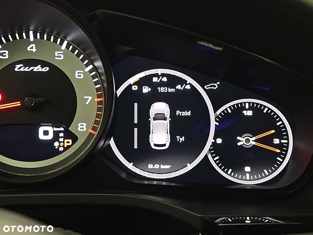 Porsche Cayenne Turbo - 26