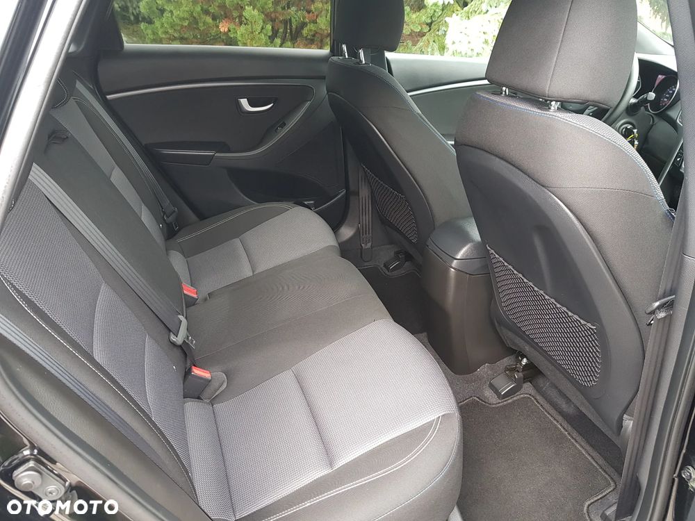 Hyundai i30 blue 1.4 Style - 22