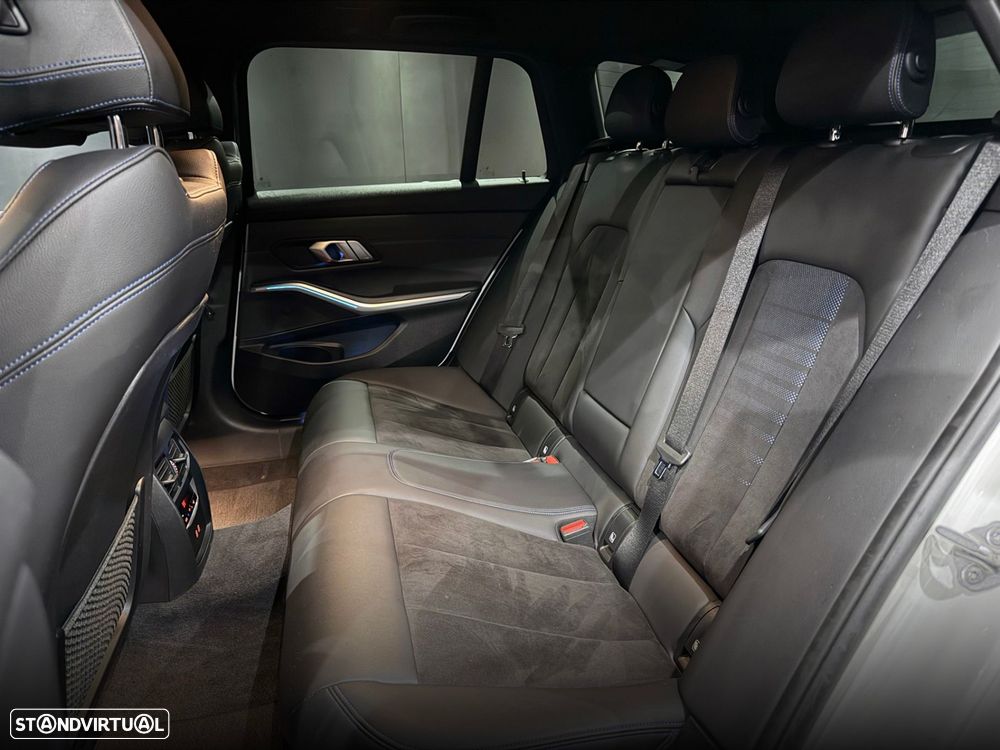 BMW 330 e Pack M Auto - 34