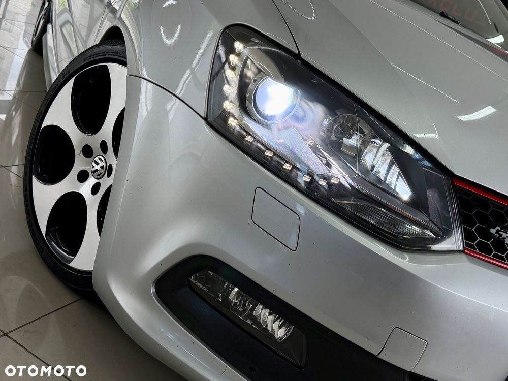 Volkswagen Polo - 8