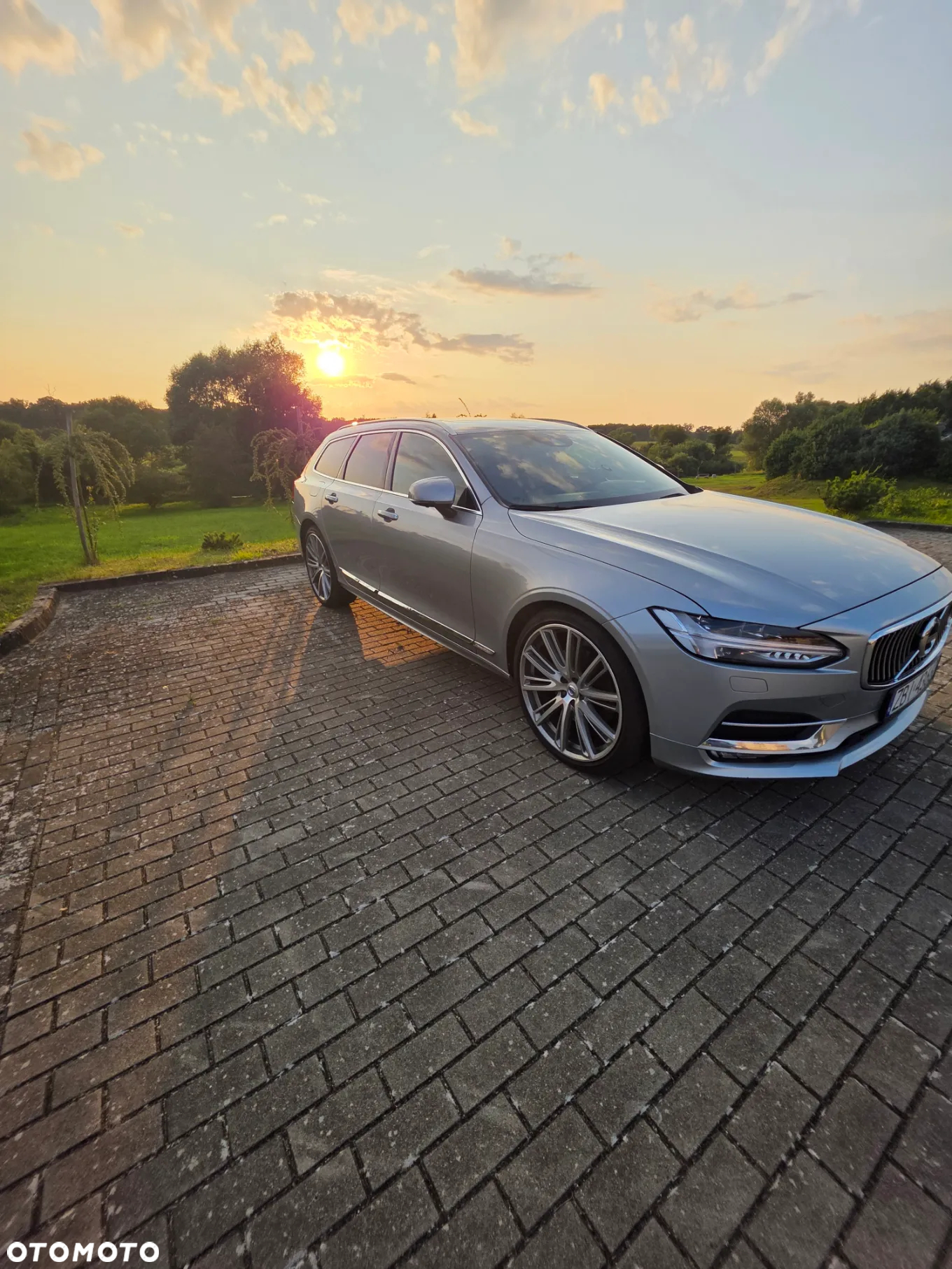 Volvo V90 D5 AWD Inscription - 4
