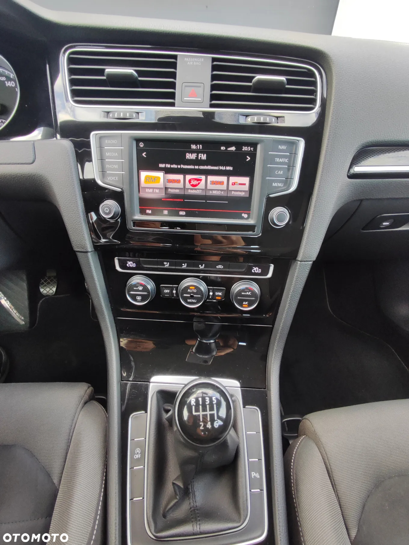 Volkswagen Golf VII 1.4 TSI BMT Highline - 12