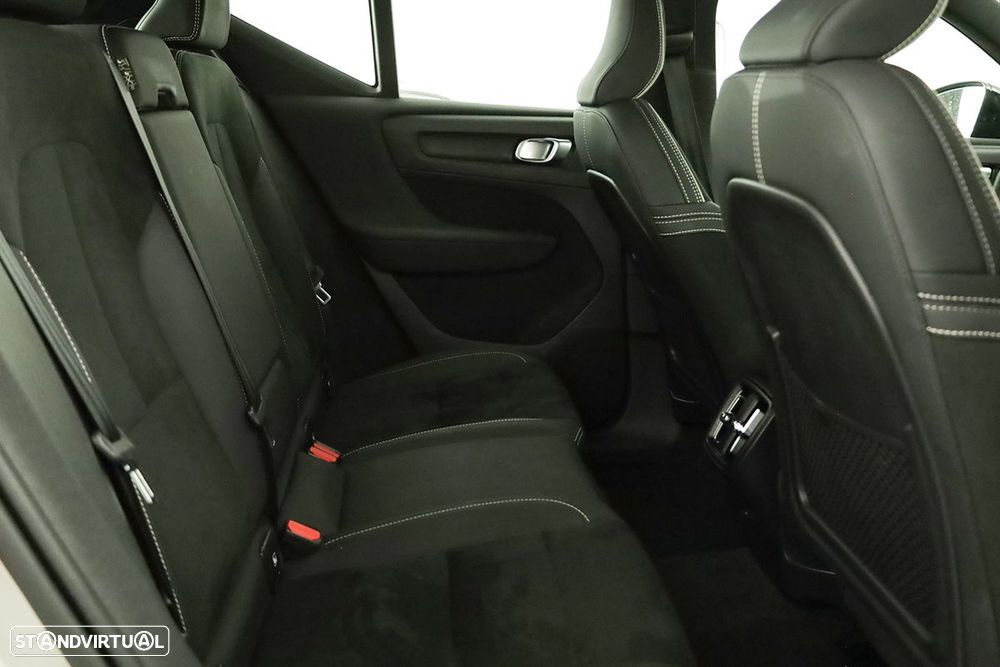 Volvo XC 40 1.5 T2 Plus Dark Auto - 22