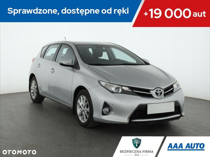 Toyota Auris - 1