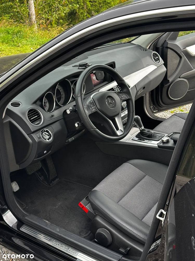 Mercedes-Benz Klasa C 180 7G-TRONIC - 16