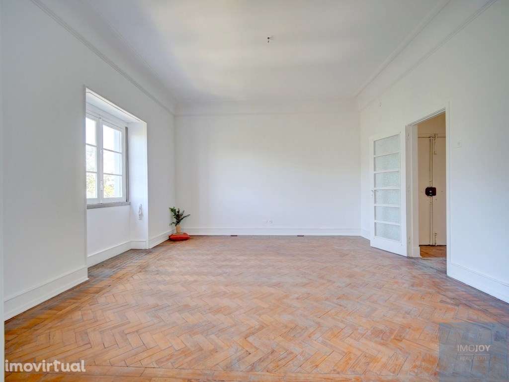 Fantástico Apartamento com 8 Assoalhadas na Avenida Sidónio Pais em... - Grande imagem: 3/39