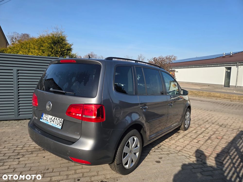 Volkswagen Touran - 7