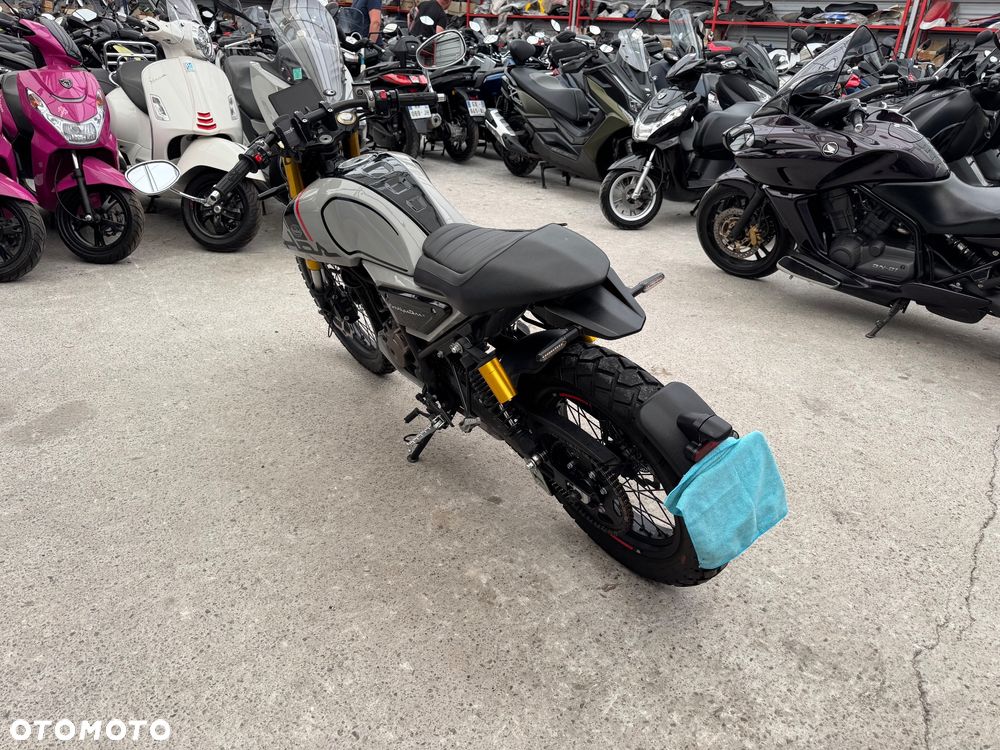Mondial HPS 125 - 5