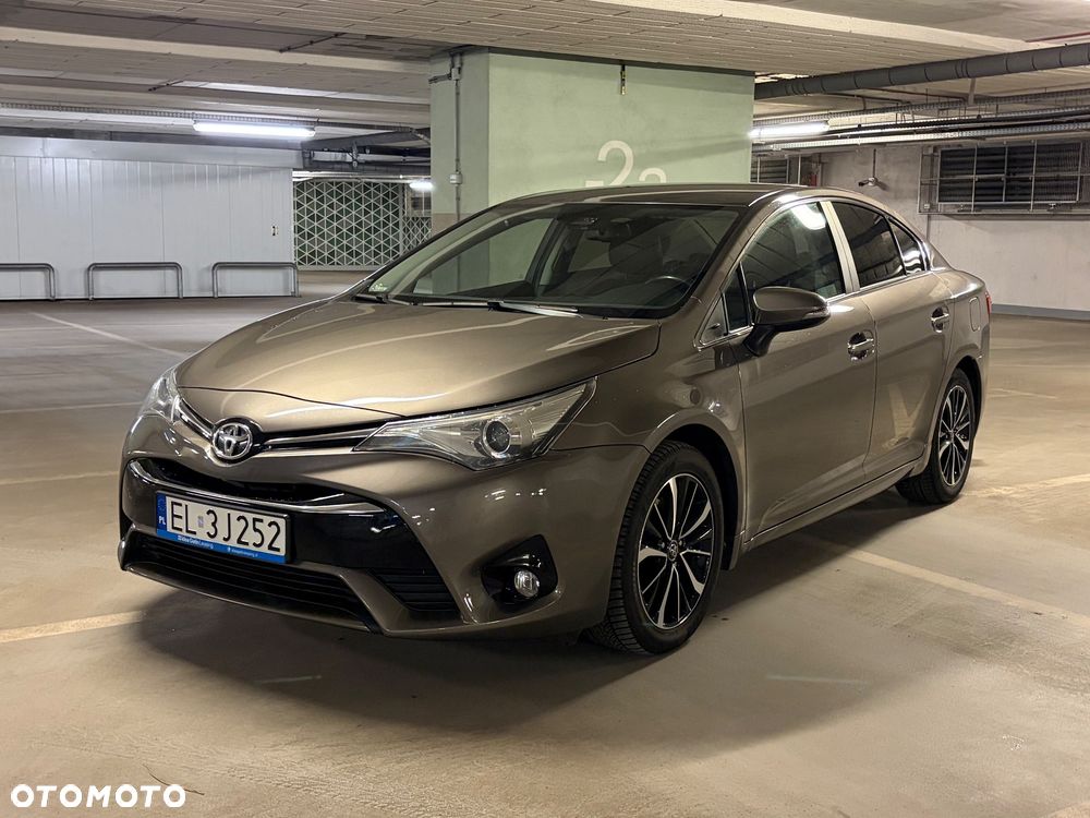 Toyota Avensis 2.0 D-4D Premium - 3