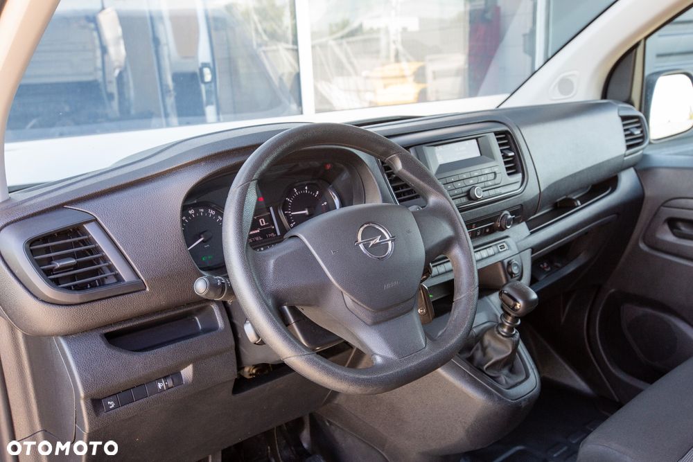 Opel Vivaro L2H1 *ŚREDNI* Blaszak - 10