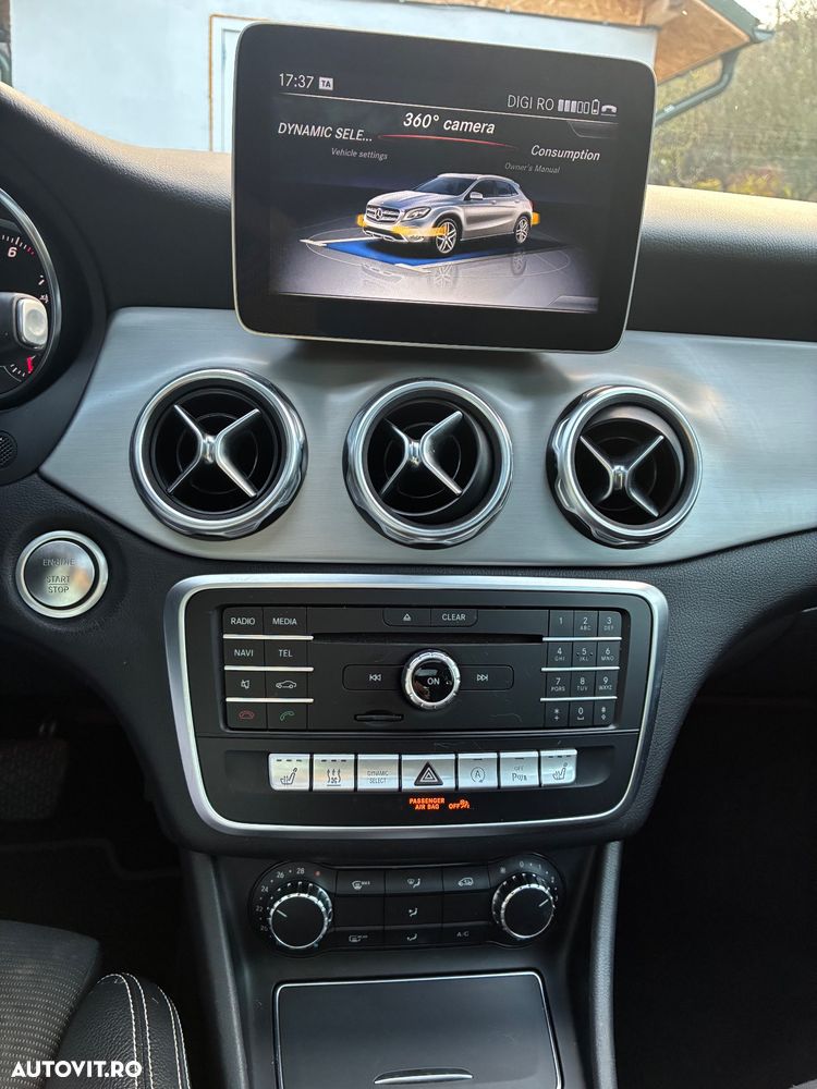Mercedes-Benz GLA - 21
