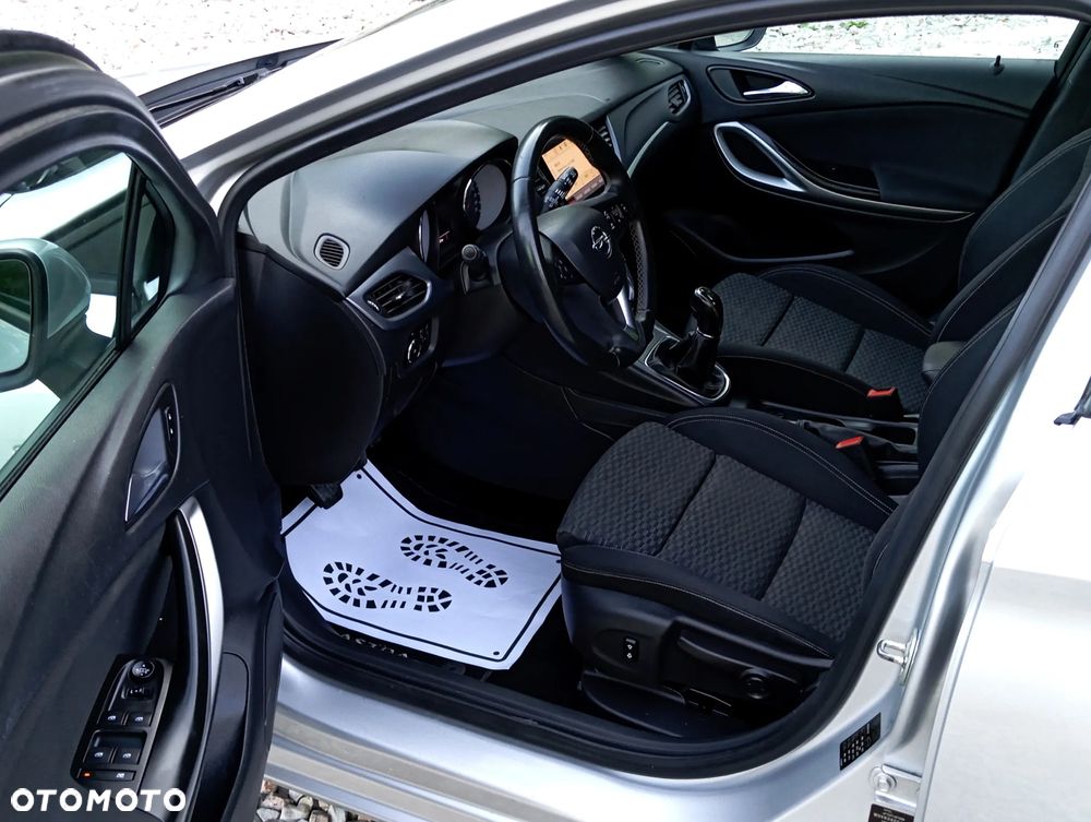Opel Astra 1.4 Turbo Edition - 12