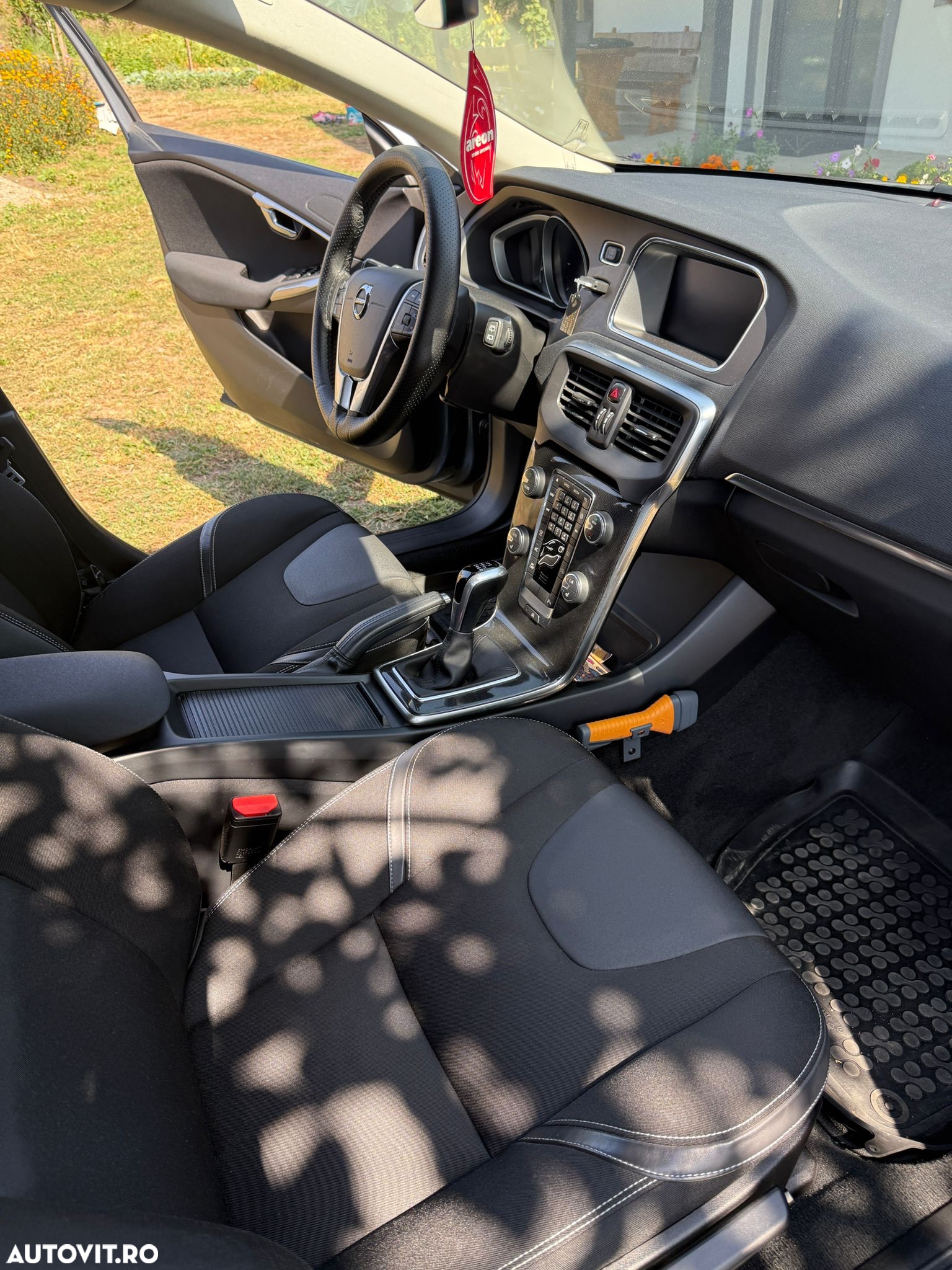 Volvo V40 D2 Momentum - 6