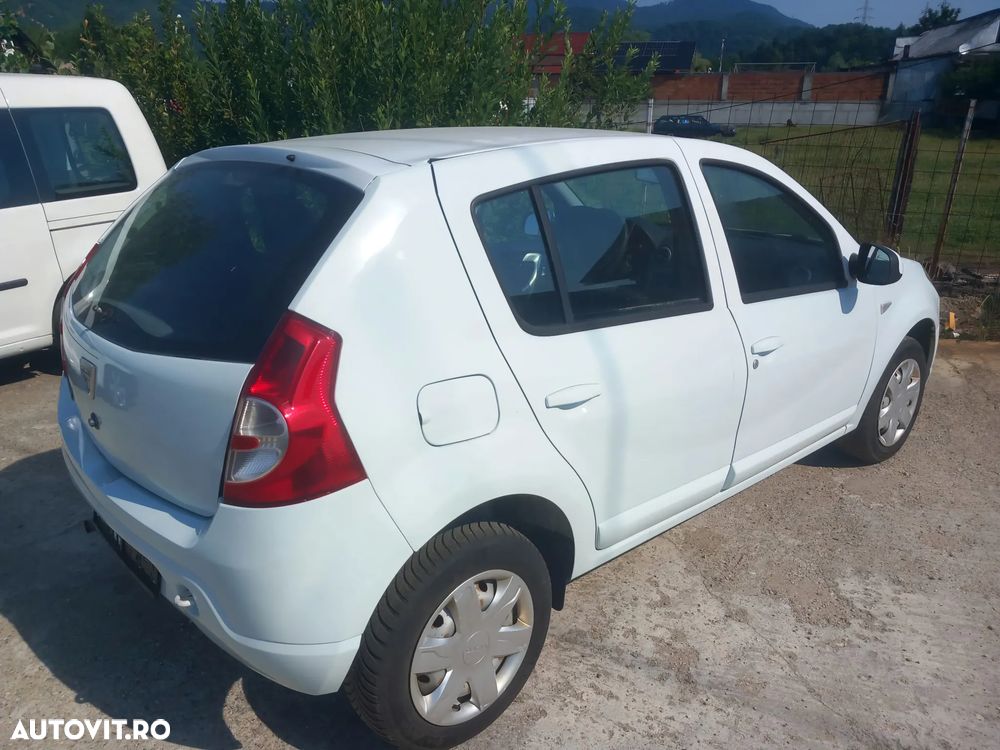 DACIA Sandero 2010 — imagine 4