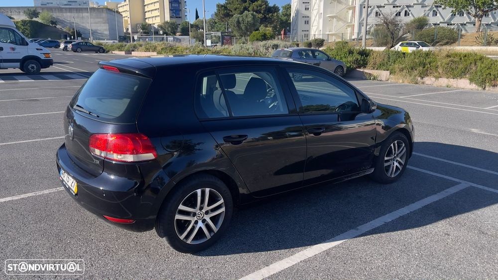 VW Golf 1.6 TDi Confortline - 5