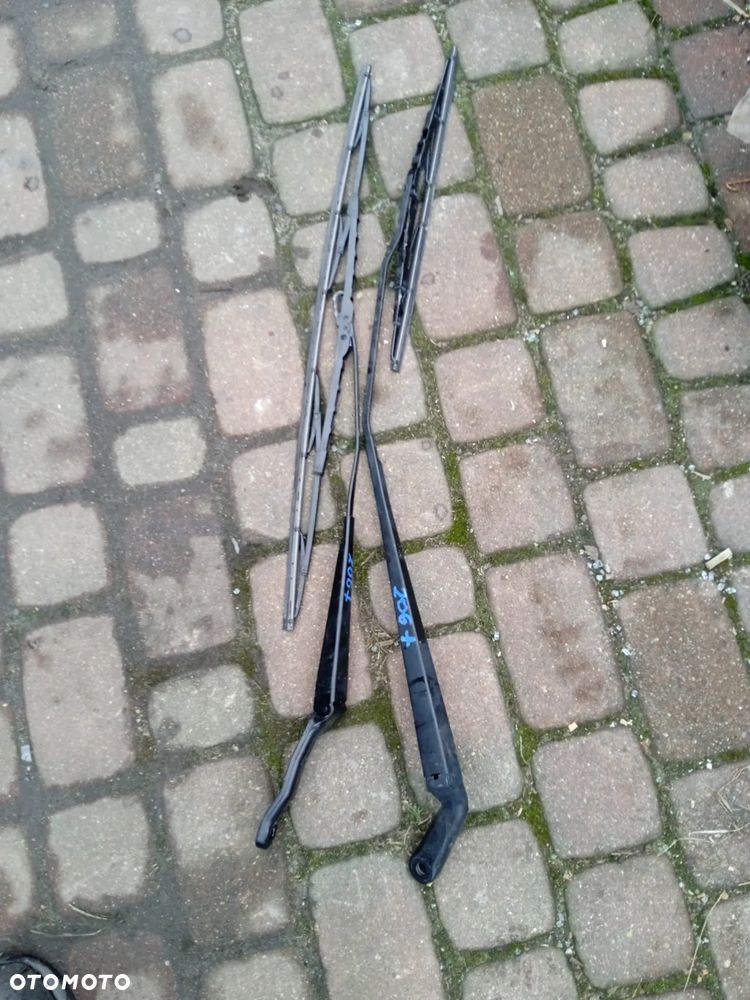 RAMIĘ WYCIERACZKI PEUGEOT 206+ 3-DRZWI 09- - 2