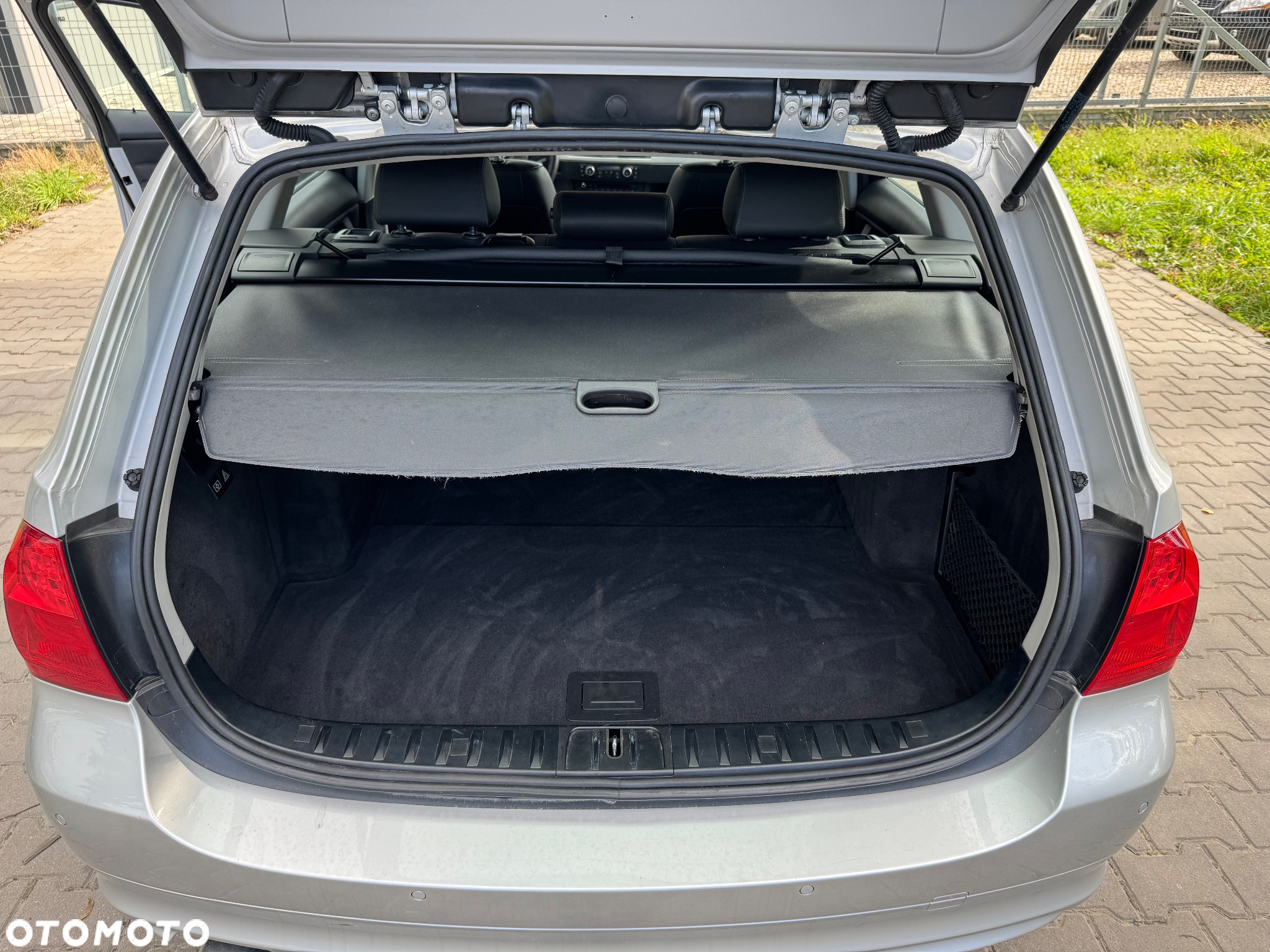 BMW Seria 3 320d DPF Touring - 25