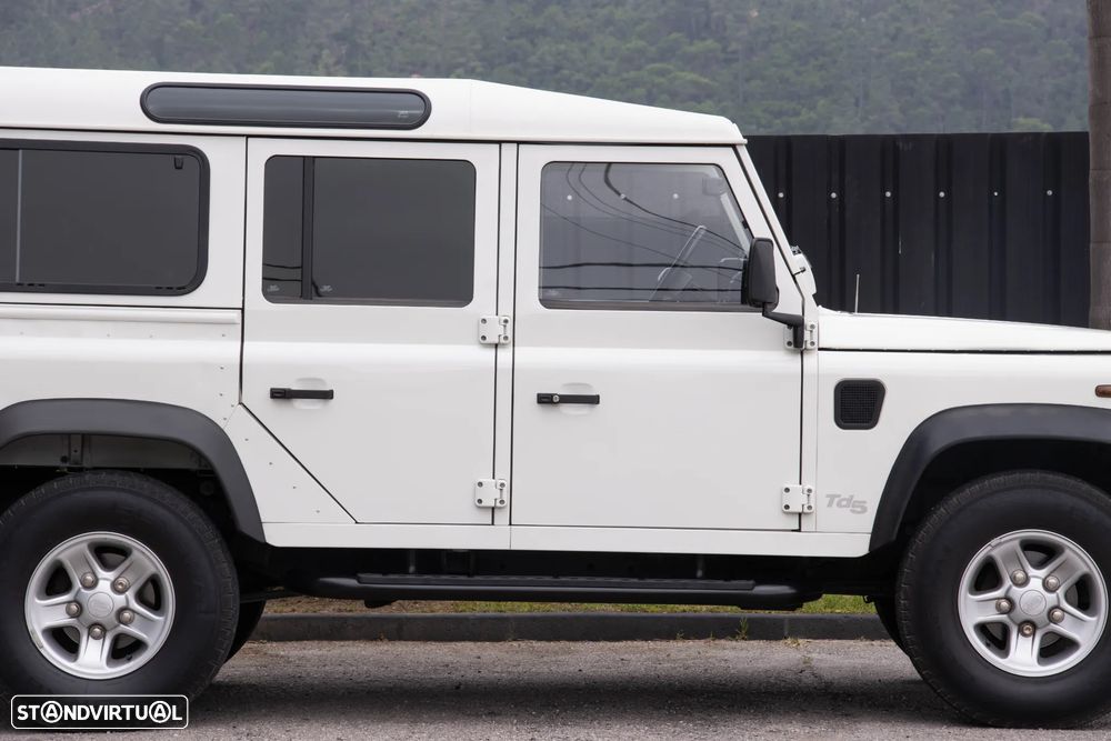 Land Rover Defender 110 2.5 Td5 E - 24