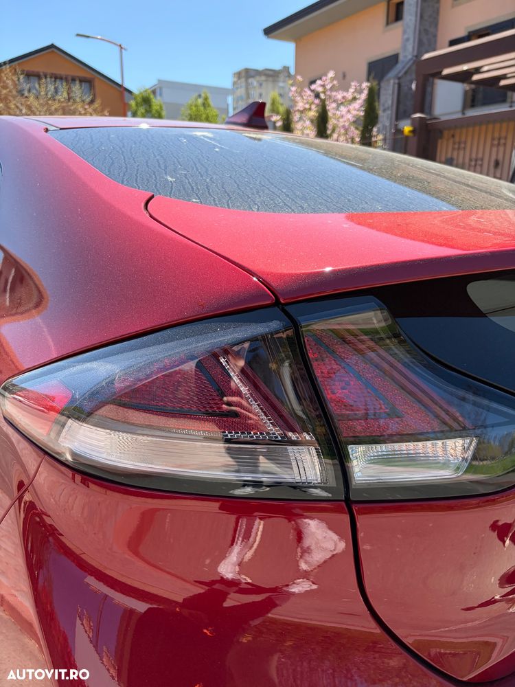 Hyundai IONIQ - 22