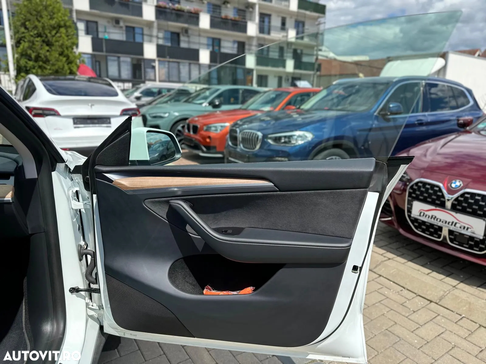 Tesla Model Y Long Range Dual Motor AWD - 33