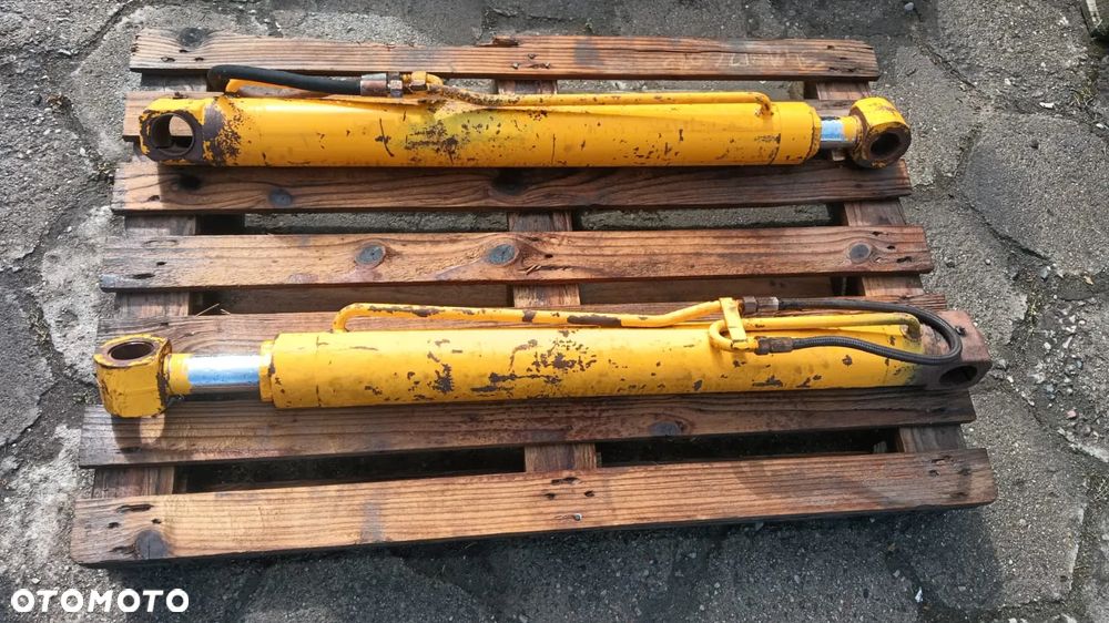 JCB 3CX 4CX Siłownik Ramienia Tylnego Górny  Dolny