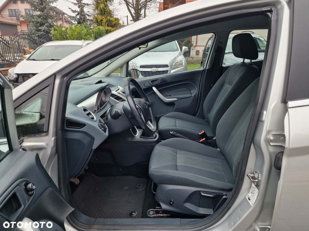 Ford Fiesta 1.25 Titanium - 10