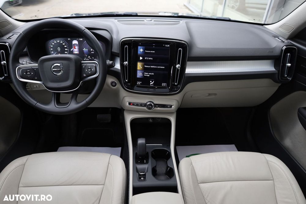 Volvo XC 40 - 18