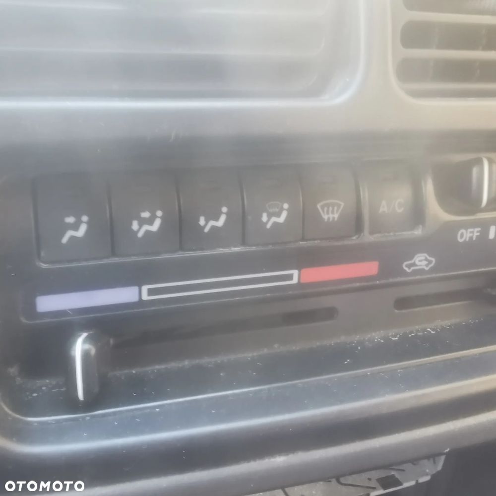 Suzuki Grand Vitara 2.0 Special Edition - 9