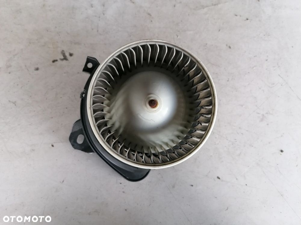 OPEL CORSA D 1.2 BENZYNA 07r WENTYLATOR DMUCHAWA NAWIEWU A43000800 - 1