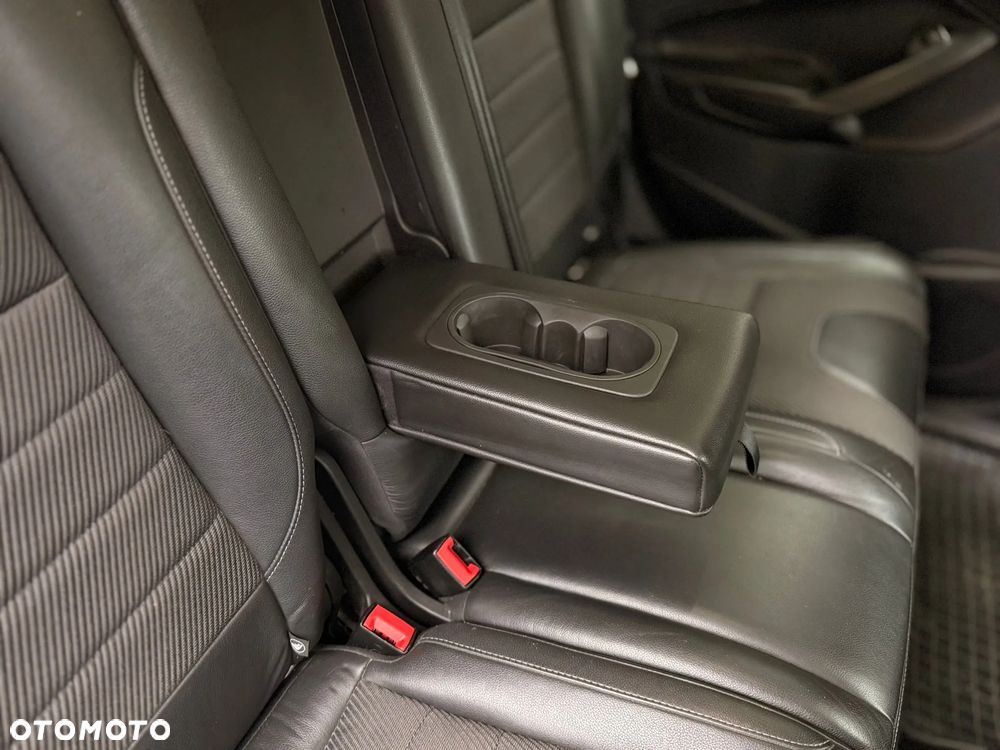 Ford Kuga 2.0 TDCi 4x4 Titanium - 25