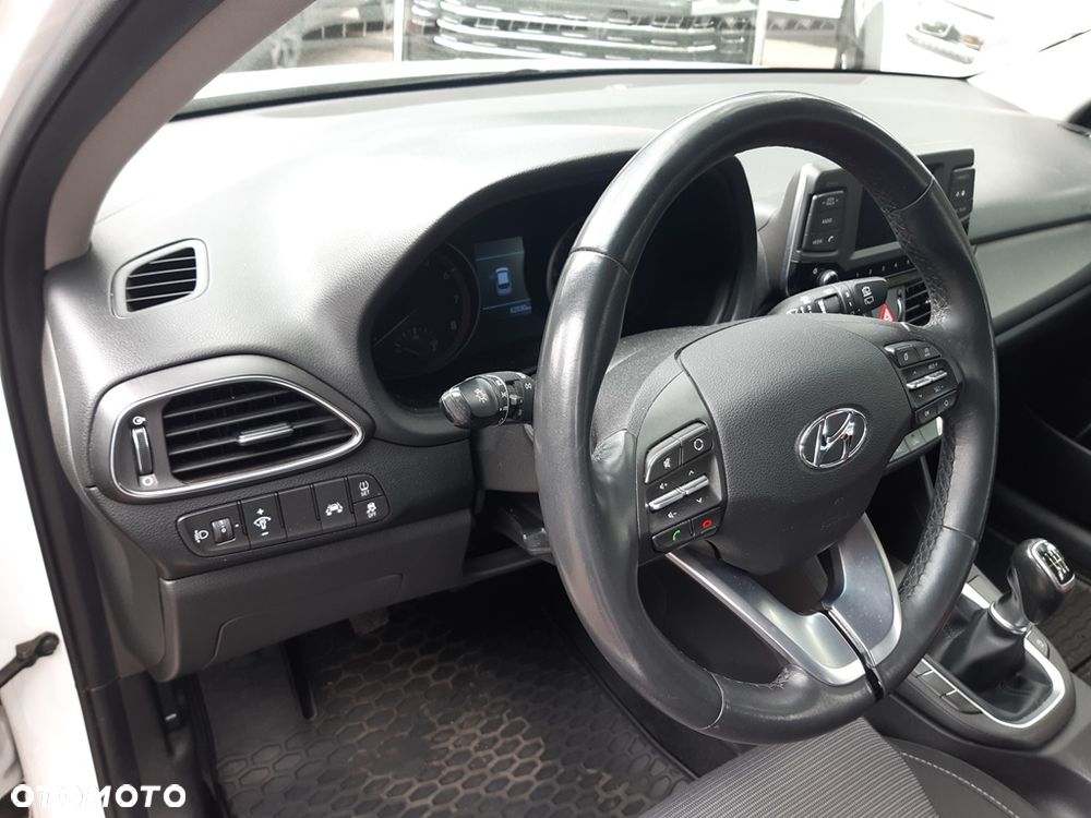 Hyundai i30 1.4 Classic + - 13