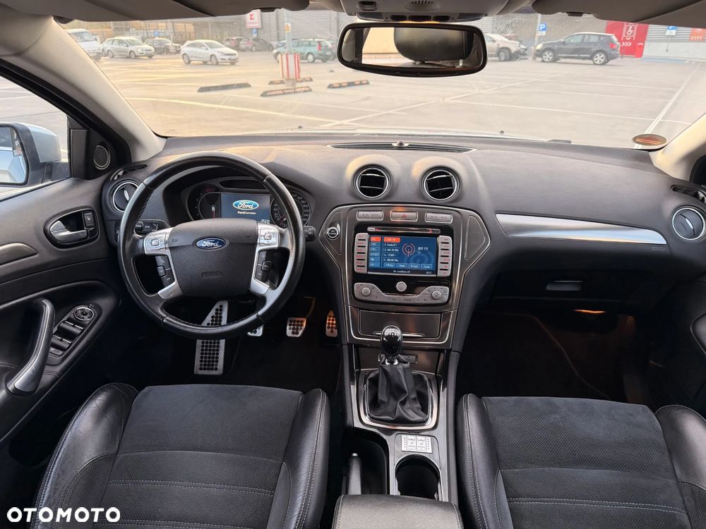 Ford Mondeo 2.5 Titanium S - 11