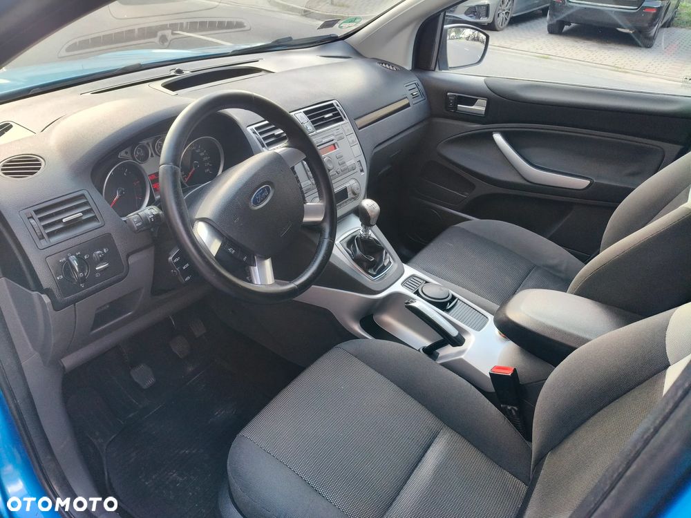 Ford Kuga 2.0 TDCi 2x4 Titanium - 11