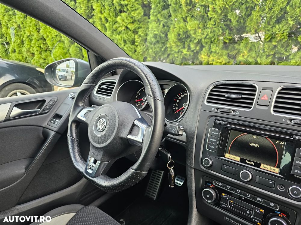 Volkswagen Golf - 19