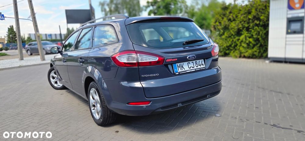 Ford Mondeo 2.0 TDCi Ghia - 11