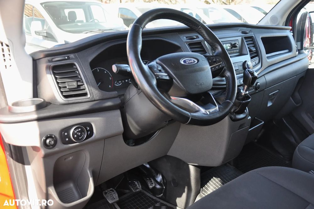 Ford Transit - 12