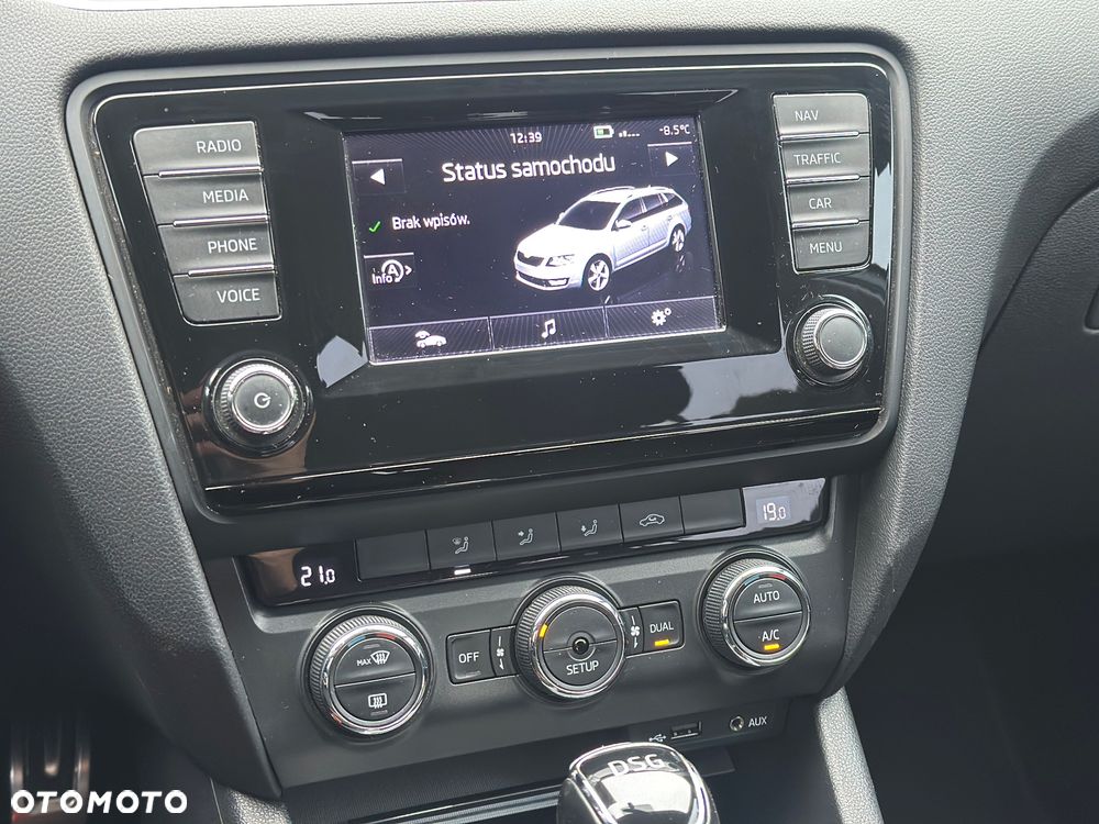 Skoda Octavia 1.6 TDI Elegance DSG - 23