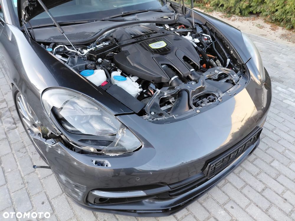 Porsche Panamera - 28