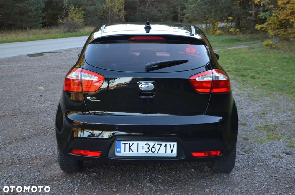 Kia Rio - 11