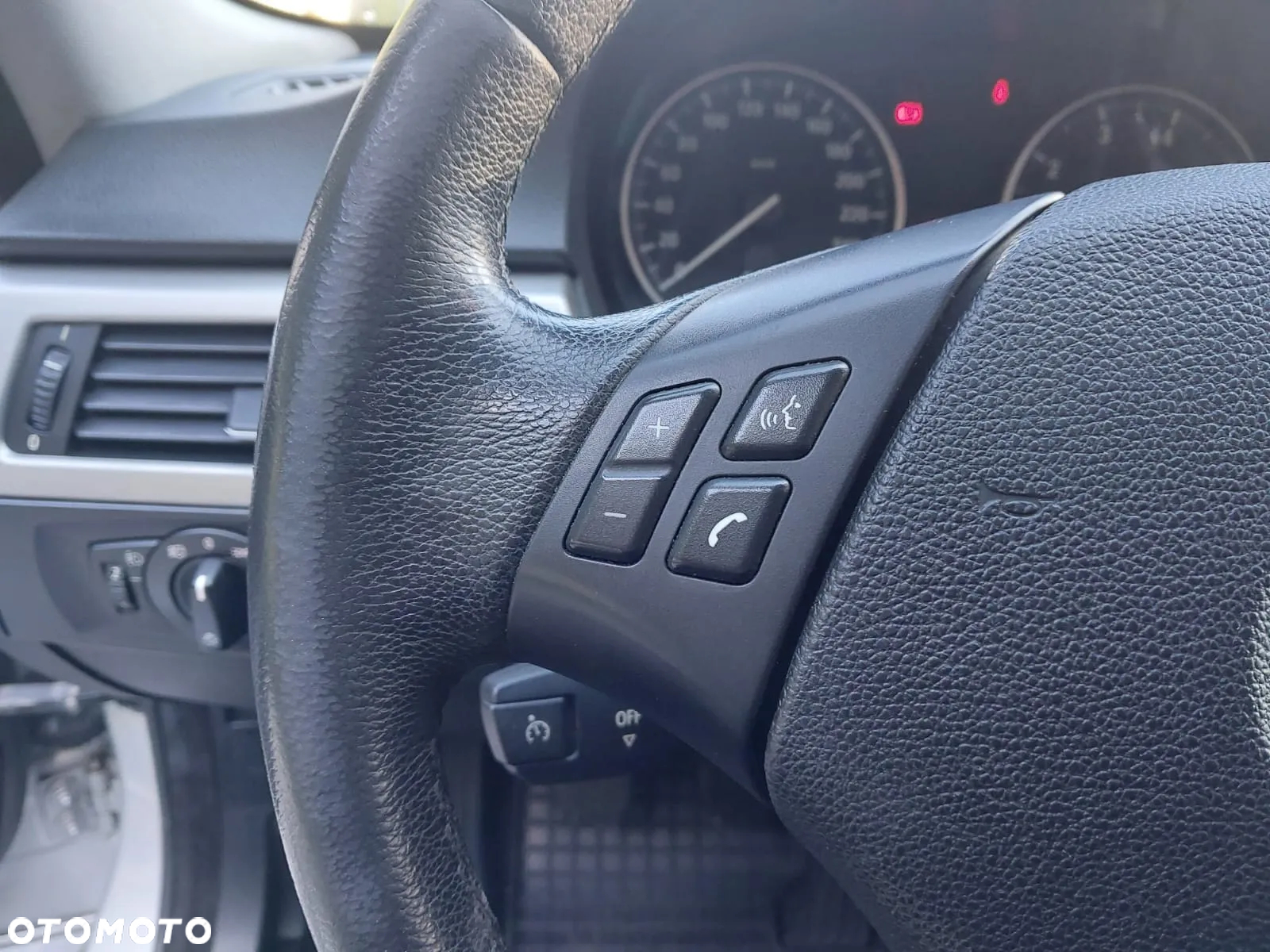 BMW Seria 3 318i - 19