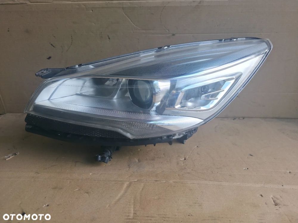 Lampa lewy przód przednia lewa BI-XENON Ford Kuga Mk2 UK CV44-13D155-BH - 1