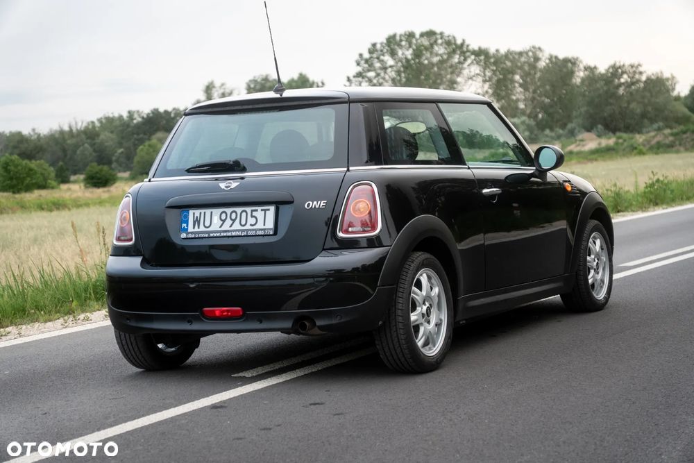 MINI Cooper Standard - 2