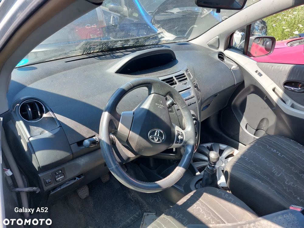 Zderzak TOYOTA YARIS 2 1,4D 09R. maska,lampy,drzwi,klapa..... - 5