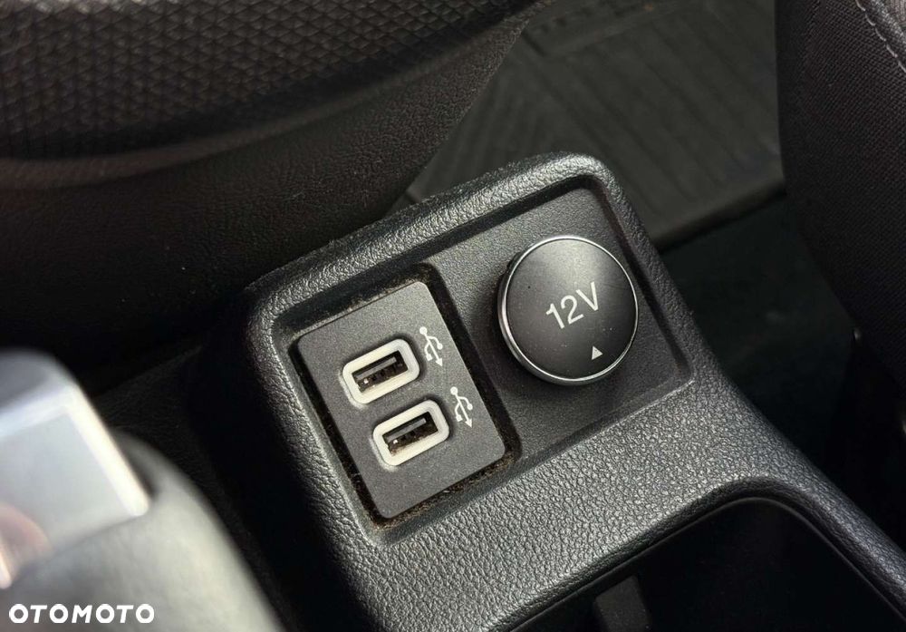 Ford Tourneo Connect Grand - 25