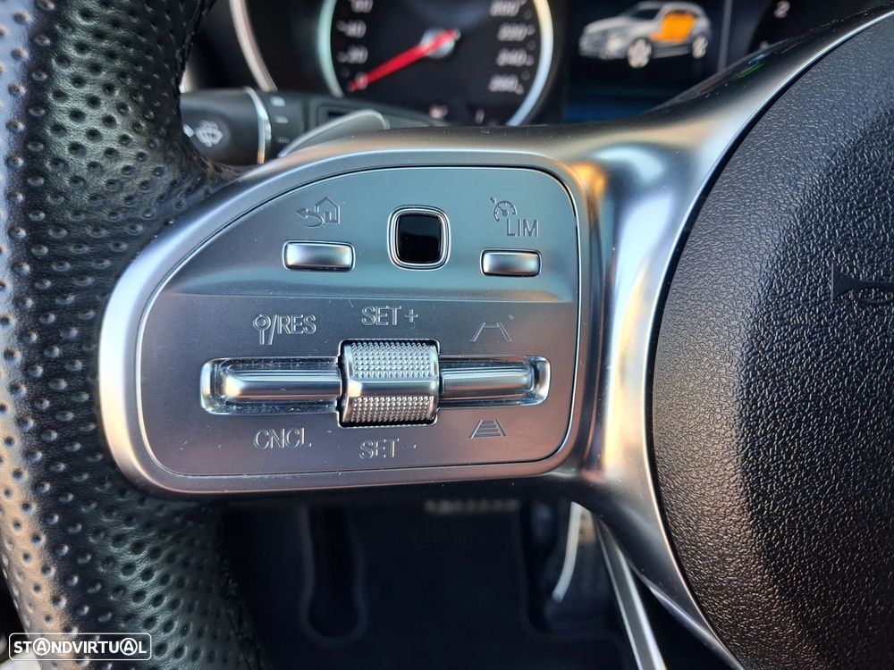 Mercedes-Benz GLC 300 e 4Matic - 40